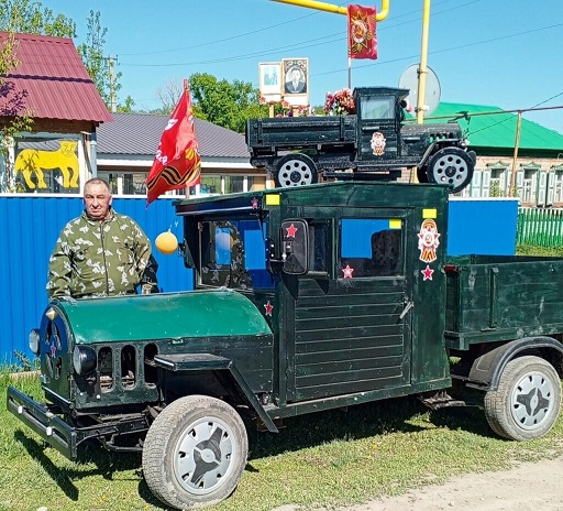 Плотник из Пономарёвского района победил в конкурсе «Своими руками»  